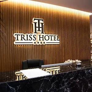 Hotel Triss, Tirana