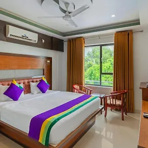 Treebo Premium Palmyra Milford, 2 Km From Alleppey Beach 4* Alappuzha