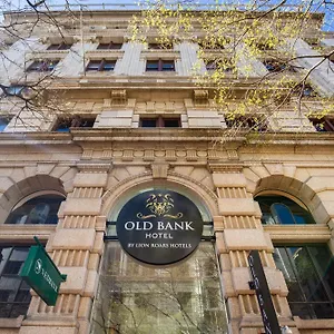 Old Bank - Lion Roars & كيب تاون